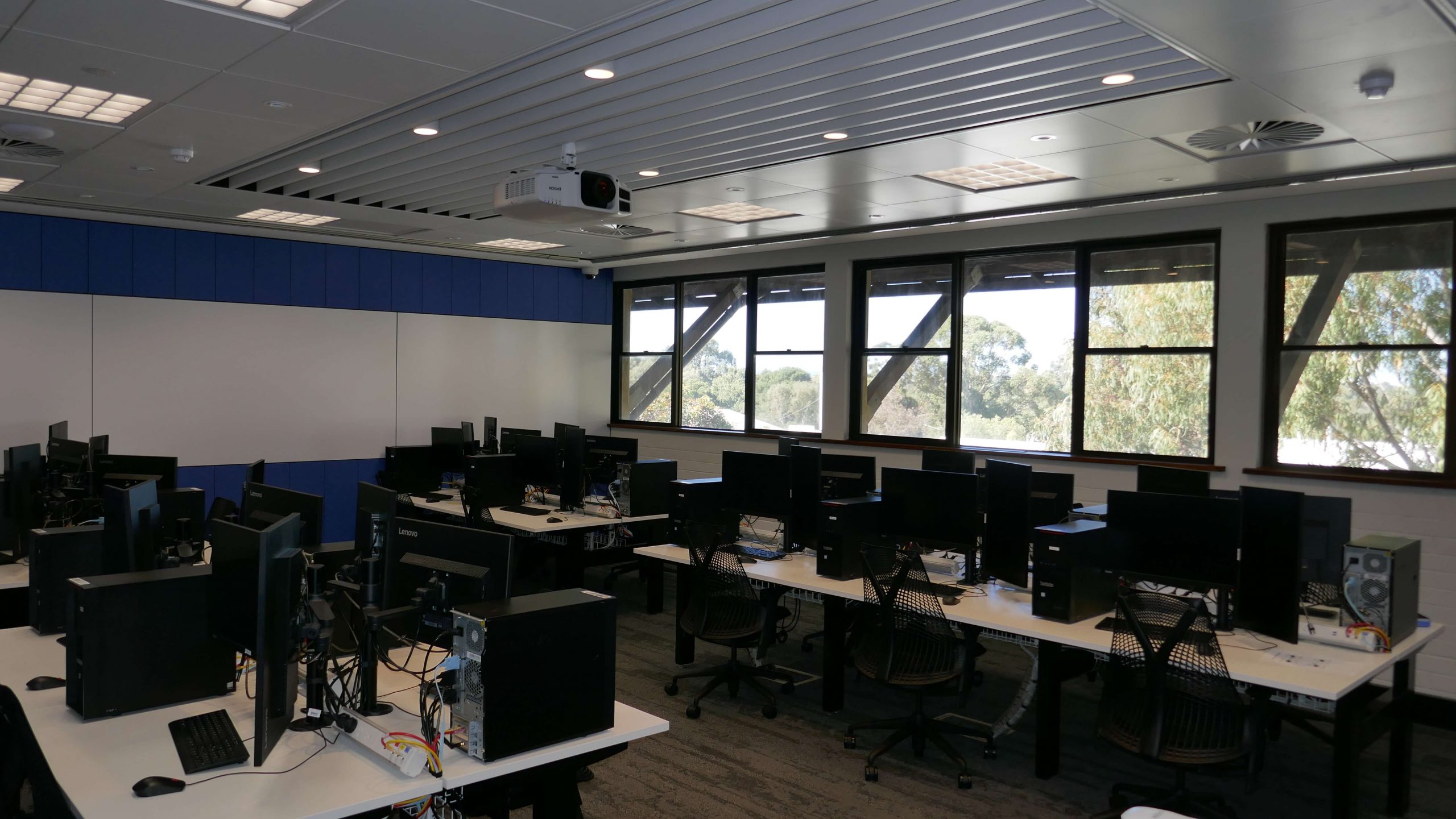 cablewise - commercial electrical contractors in perth - Murdoch Network and Gaming Lounge