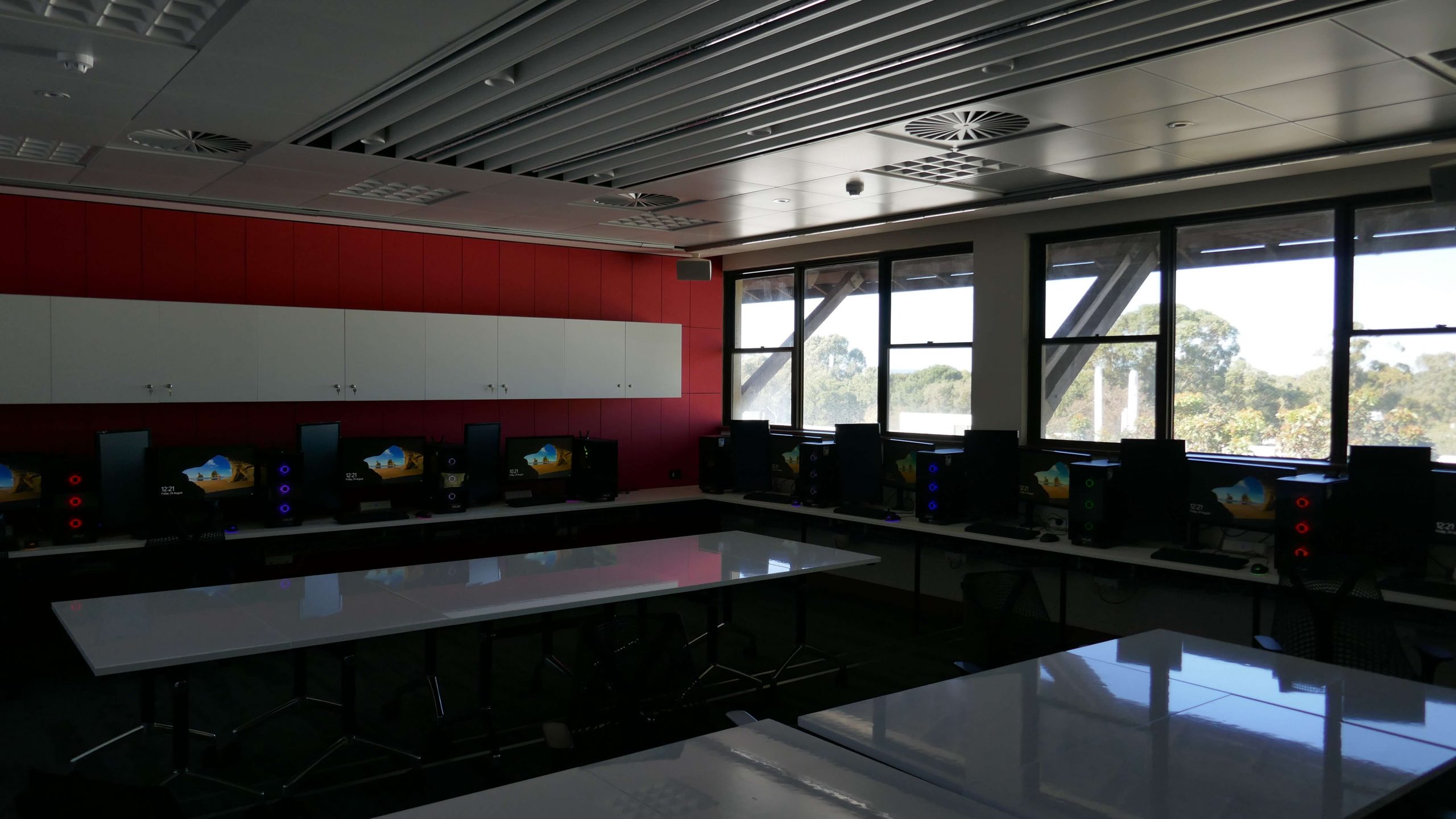 cablewise - commercial communication solutions in perth - Murdoch Network and Gaming Lounge